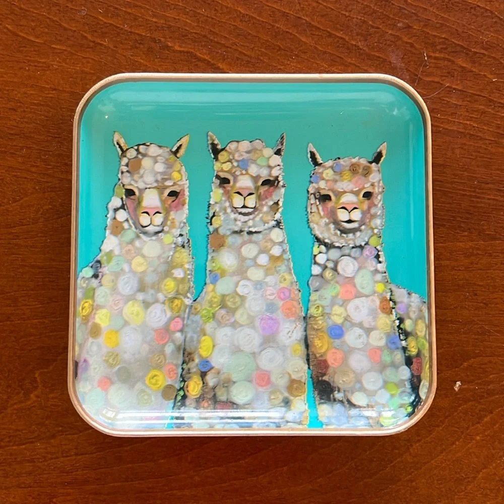 Studio Oh! Metal trinket tray. - Picture 1 of 3
